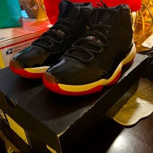 Jordan 11 Playoff aka Bred (2012)